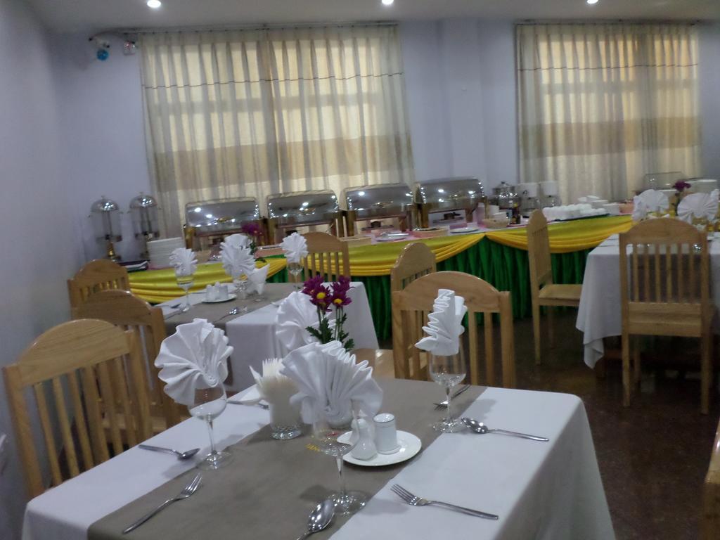 7 Mile Hotel 3*